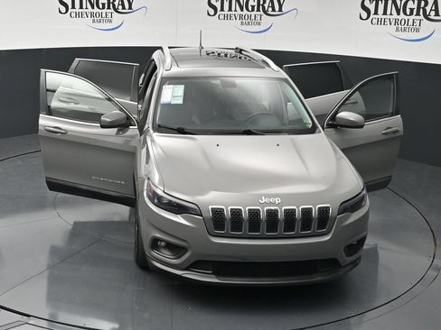 Used 2020 Jeep Cherokee Latitude Plus w/ Comfort/Convenience Group FWD image 46