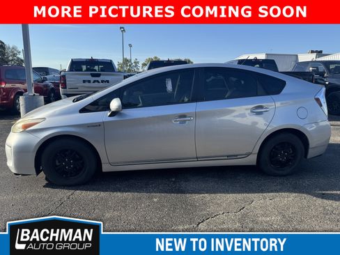 Used 2012 Toyota Prius Three FWD image 5