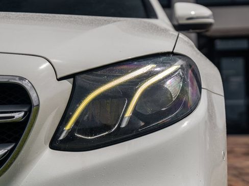 Used 2017 Mercedes-Benz E 300 4MATIC image 10
