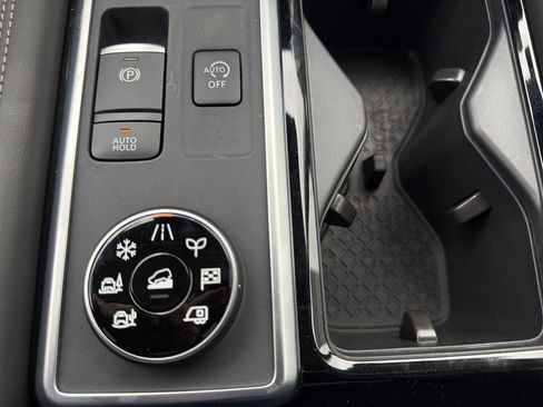 New 2026 Nissan Pathfinder Platinum w/ Cargo Package image 18