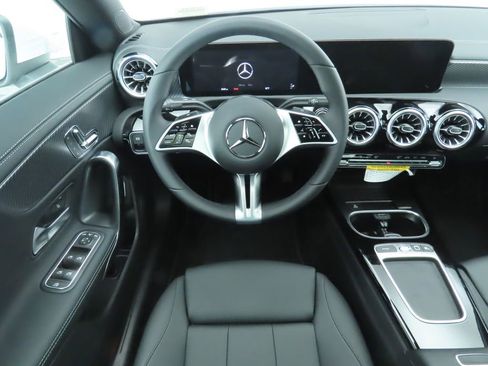 Certified 2025 Mercedes-Benz CLA 250 image 11