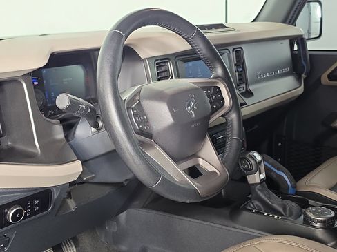 Used 2023 Ford Bronco Wildtrak AWD/4WD image 13