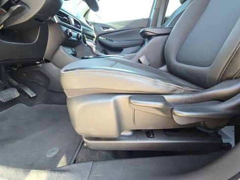 Used 2024 Buick Encore GX Preferred FWD image 19