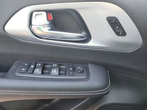 New 2026 Chrysler Pacifica Limited w/ S Appearance Package image 17