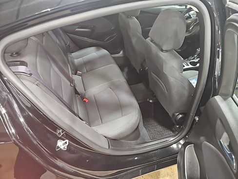 Used 2017 Chevrolet Cruze LT w/ Sun And Sound Package image 28