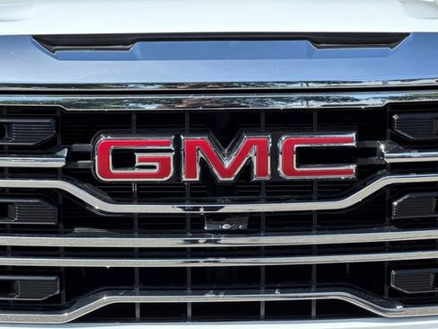 Used 2023 GMC Sierra 1500 SLT w/ SLT Premium Plus Package AWD/4WD image 49