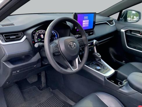 Used 2023 Toyota RAV4 XSE AWD/4WD image 17