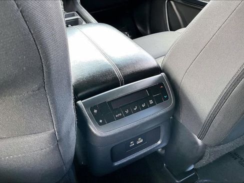Certified 2024 Nissan Pathfinder SV FWD image 10