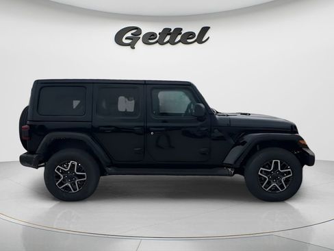 New 2025 Jeep Wrangler Unlimited Sahara AWD/4WD image 9