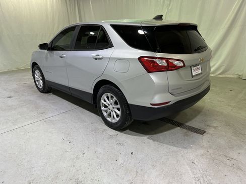 Certified 2020 Chevrolet Equinox LS w/ LS Convenience Package image 8