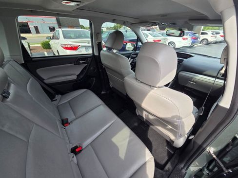 Used 2015 Subaru Forester 2.5i Touring w/ Eyesight & Navigation System AWD/4WD image 16