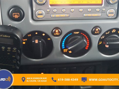 Used 2014 Toyota FJ Cruiser 4WD w/ Convenience Package image 21