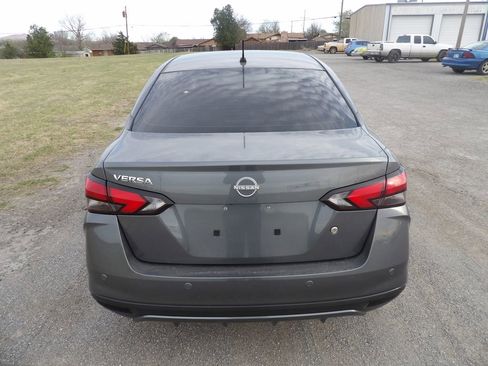 Used 2025 Nissan Versa S w/ Trunk Package image 7