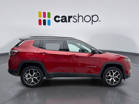 Used 2025 Jeep Compass Limited w/ Sun & Sound Group AWD/4WD image 6