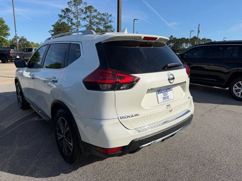 Used 2017 Nissan Rogue SL w/ SL Premium Package FWD image 7