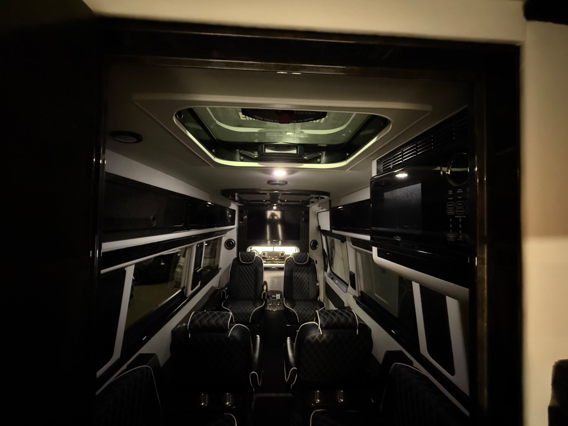 Used 2019 Mercedes-Benz Sprinter 4x4 170 image 18
