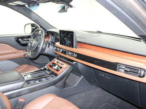 Used 2021 Lincoln Aviator Reserve w/ Equipment Group 201A AWD/4WD image 30