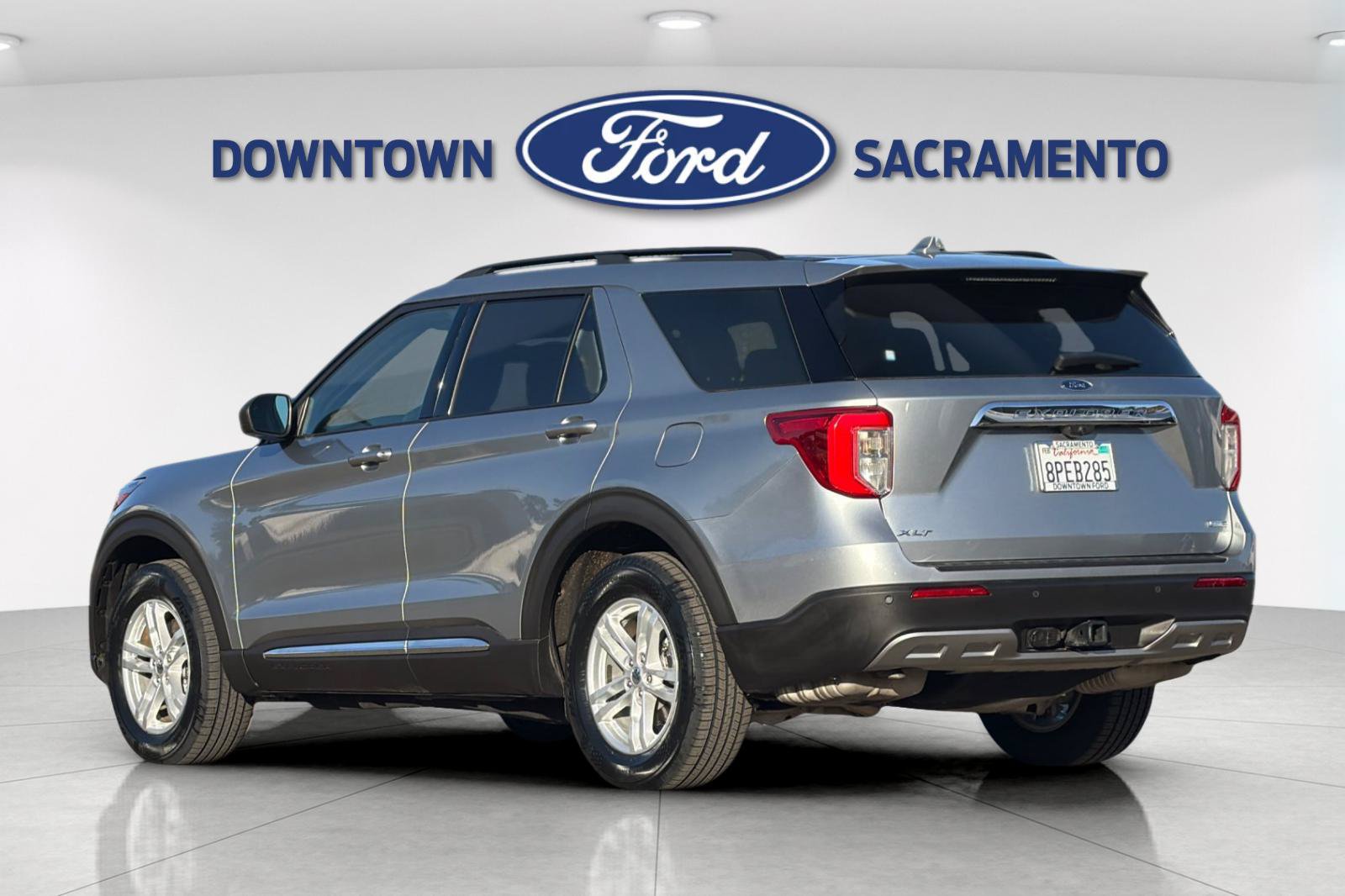 Used 2020 Ford Explorer XLT w/ Equipment Group 202A AWD/4WD image 4