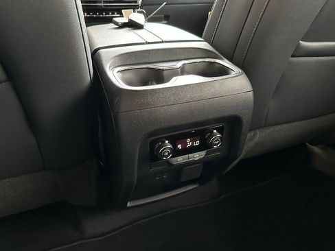 New 2026 Chevrolet Traverse LT image 22