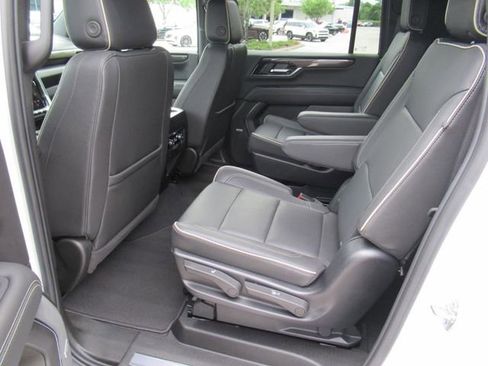 Used 2025 GMC Yukon XL Elevation RWD image 34