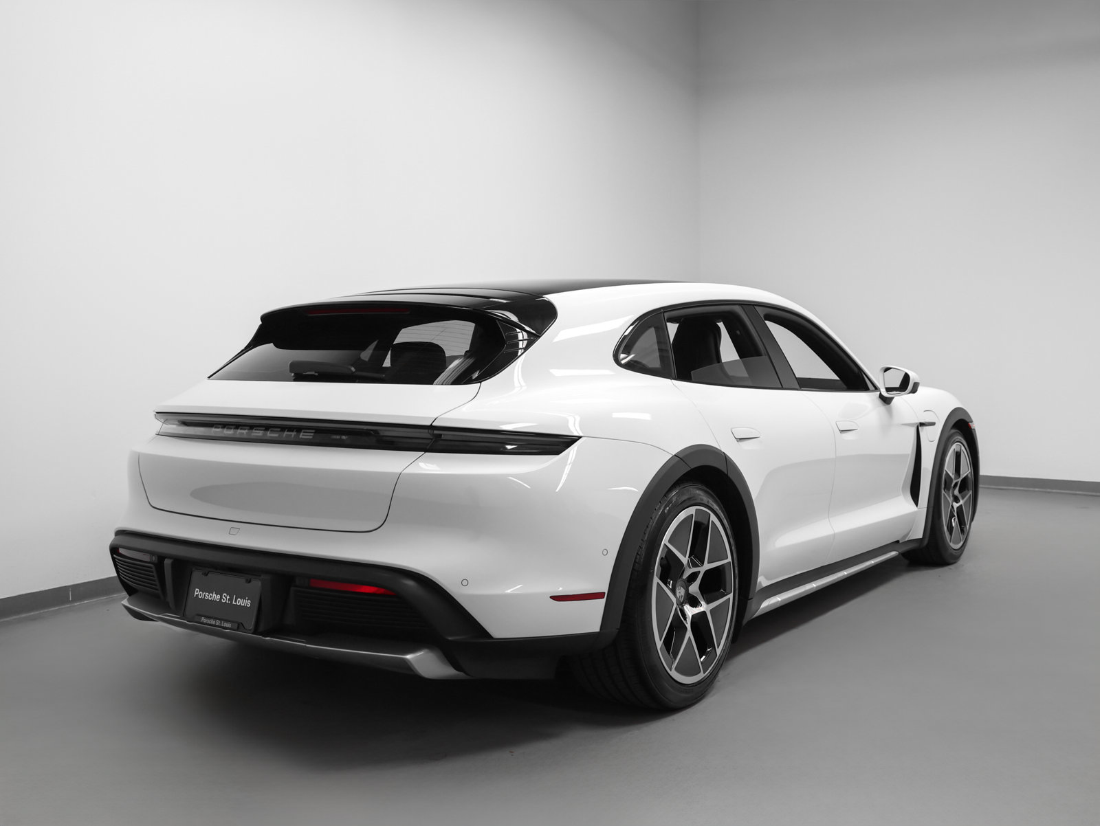 Certified 2025 Porsche Taycan 4 Cross Turismo w/ Premium Package AWD/4WD image 12