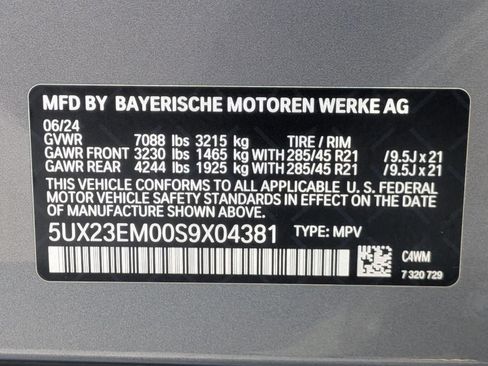 Used 2025 BMW X7 xDrive40i w/ Premium Package AWD/4WD image 31