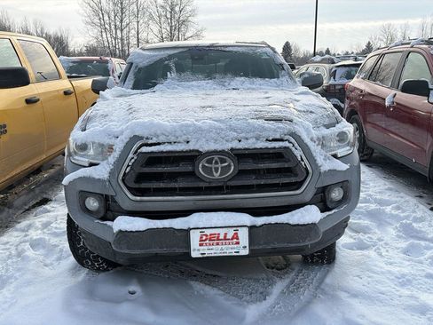 Used 2021 Toyota Tacoma SR5 image 2