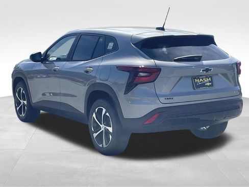 New 2026 Chevrolet Trax RS w/ Sunroof Package image 5