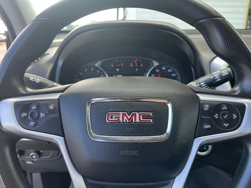 Used 2024 GMC Terrain SLE FWD image 27