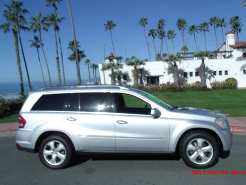 Used 2010 Mercedes-Benz GL 450 4MATIC image 24