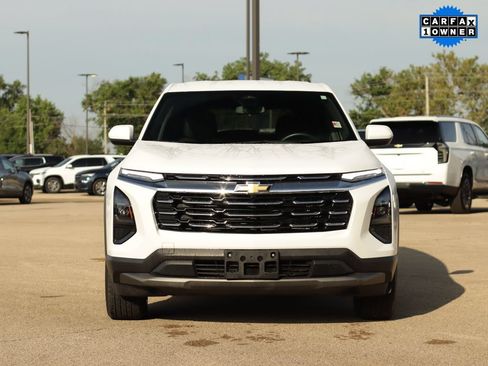 Used 2025 Chevrolet Equinox LT FWD image 2