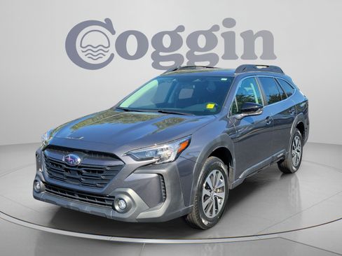 Used 2024 Subaru Outback Premium AWD/4WD image 1