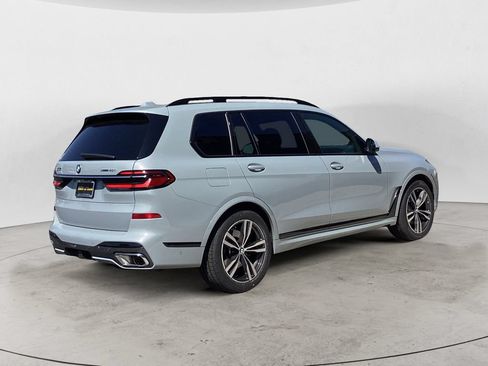 Used 2024 BMW X7 xDrive40i w/ M Sport Package AWD/4WD image 5