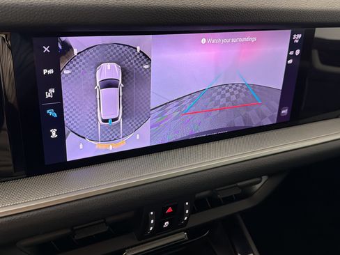 Certified 2024 Porsche Cayenne AWD/4WD image 25