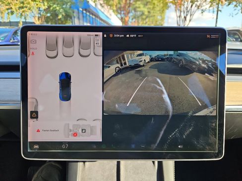 Used 2022 Tesla Model Y Long Range image 13