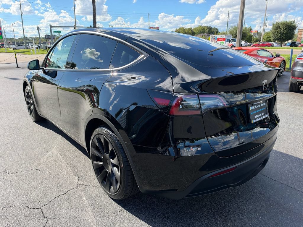 Used 2022 Tesla Model Y Long Range AWD/4WD image 7