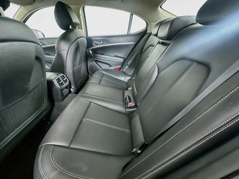 Used 2026 Genesis G70 2.5T RWD image 27