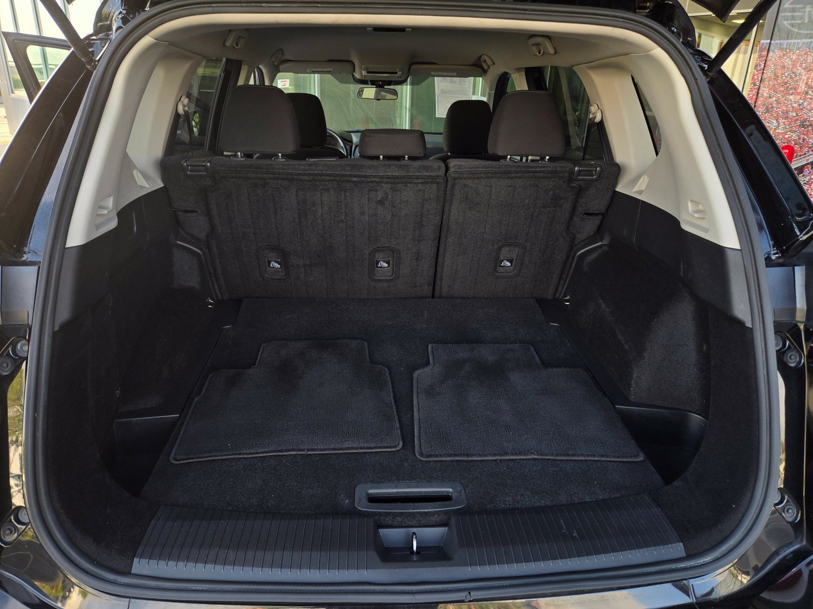 Used 2024 Nissan Rogue S AWD/4WD image 23