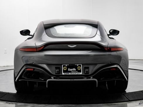 Used 2020 Aston Martin V8 Vantage Coupe image 10