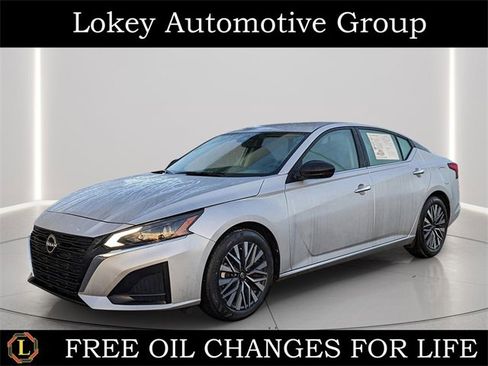 Certified 2024 Nissan Altima 2.5 SV image 1