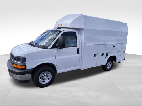 New 2025 Chevrolet Express 3500 w/ Power Convenience Package RWD image 11