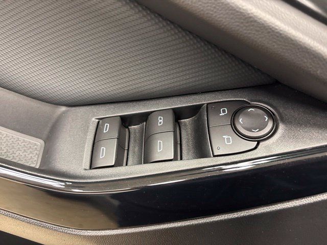Used 2026 Chevrolet Equinox LT AWD/4WD image 39