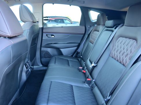 Certified 2025 Nissan Murano Platinum w/ Cargo Package image 14