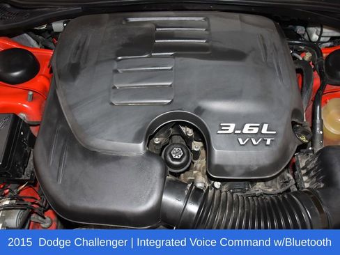 Used 2015 Dodge Challenger SXT w/ Driver Convenience Group image 7