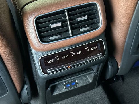 New 2026 Mercedes-Benz GLS 450 4MATIC image 24