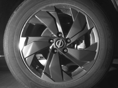 Used 2025 Nissan Rogue SV FWD image 13