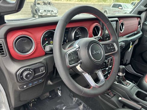 Used 2023 Jeep Wrangler Unlimited Rubicon 4xe AWD/4WD image 10