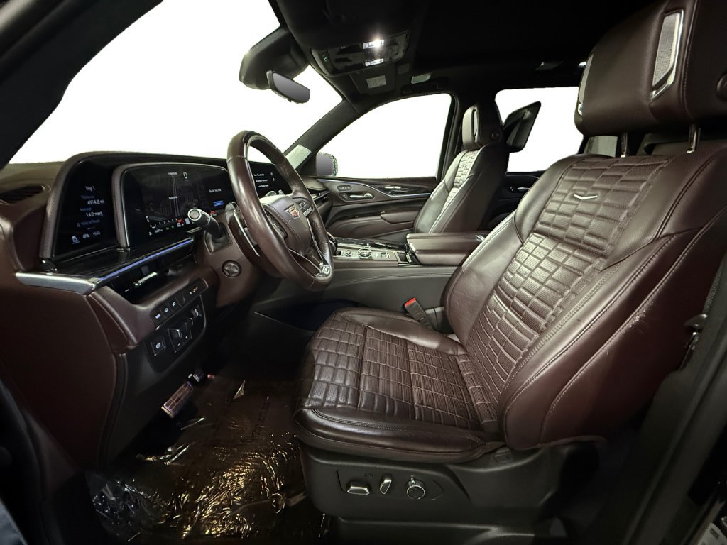 Used 2023 Cadillac Escalade V w/ LPO, ONYX Package AWD/4WD image 9