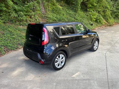 Used 2015 Kia Soul + image 17