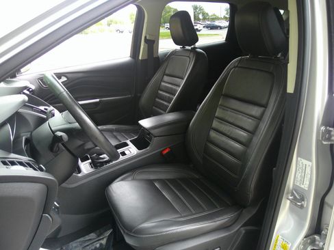 Used 2018 Ford Escape SEL image 34